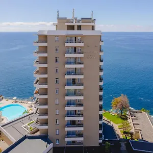 duas-torres.madeira-islandshotels.com/
